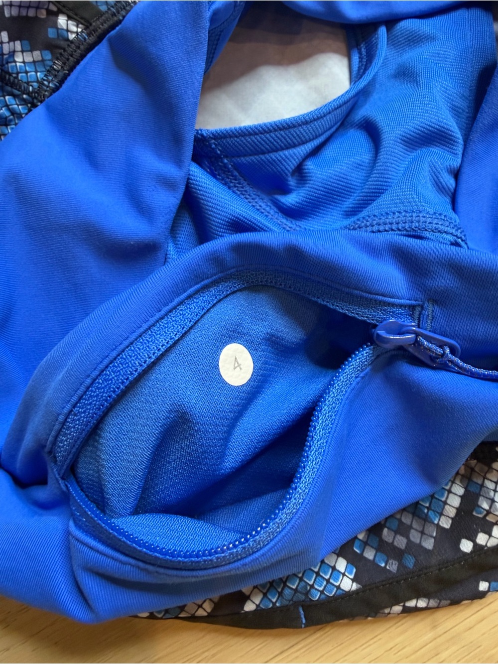 Lululemon Speed Up Shorts - Picture 6 of 6